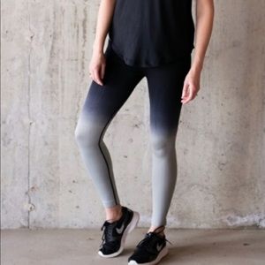 Zyia ombré performance leggings